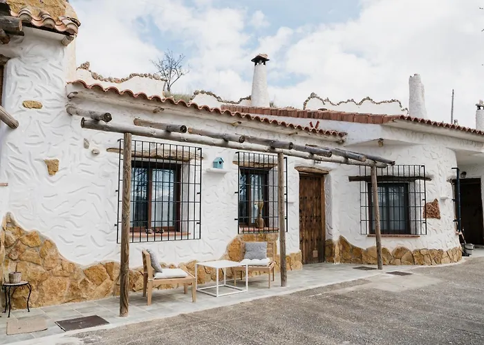 Cuevas El Atochal Orígenes