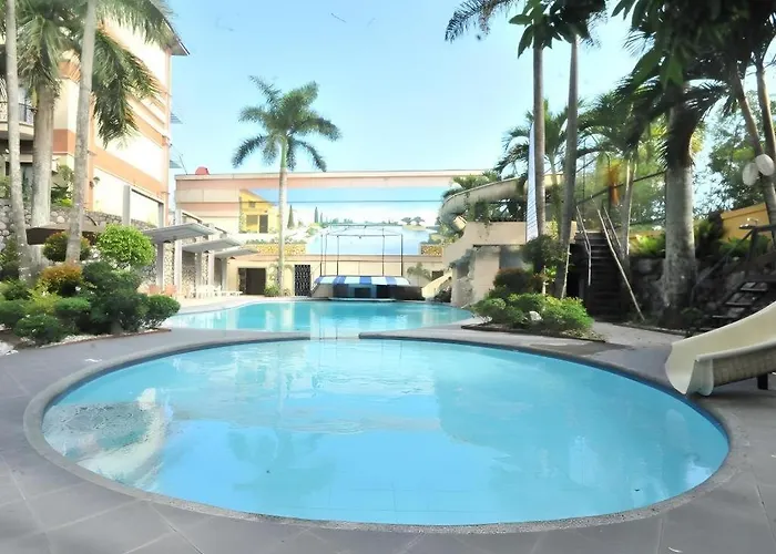 Queen Margarette Hotel Lucena