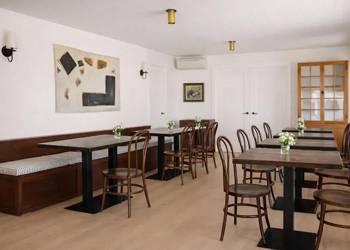 Astoria Crest Hotel