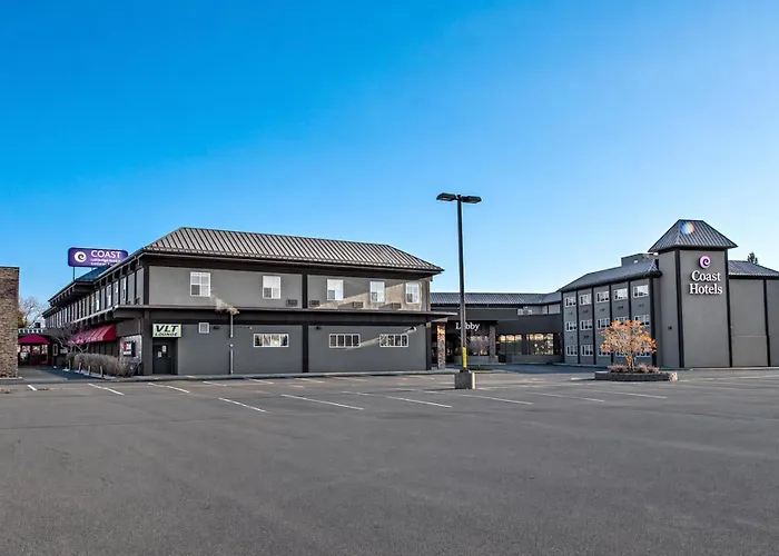 Coast Lethbridge & Conference Centre