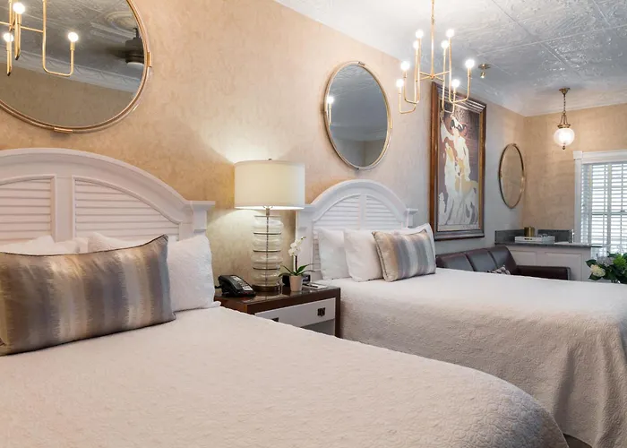 Chateau Inn And Suites