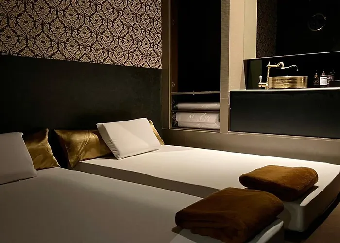 Grand 5 Hotel & Plaza Sukhumvit Bangkok