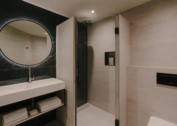 Boutique Hotel Herbergh Amsterdam Airport FREE PARKING Badhoevedorp