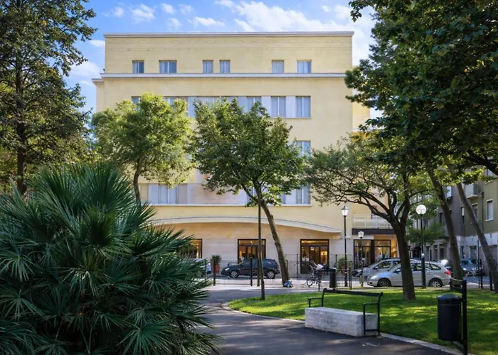 Phi Hotel Ambra