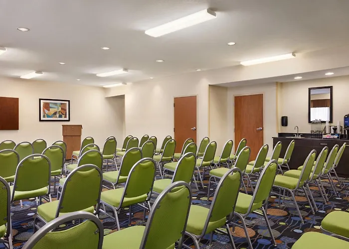 Holiday Inn Express Hotel & Suites Edmond By Ihg