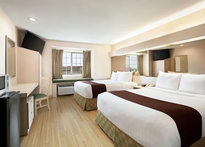 Microtel Inn & Suites Lodi