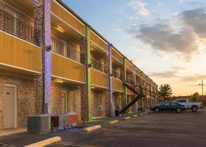 Extended Stay Motel - Snyder