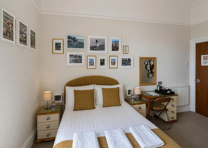 Riviera Lodge
