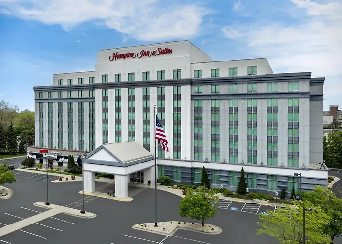 Hampton Inn & Suites Chicago North Shore