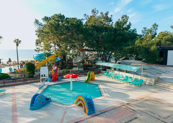 Pirates Beach Club