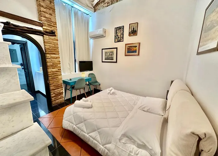 C&O Savoia Deluxe Rooms