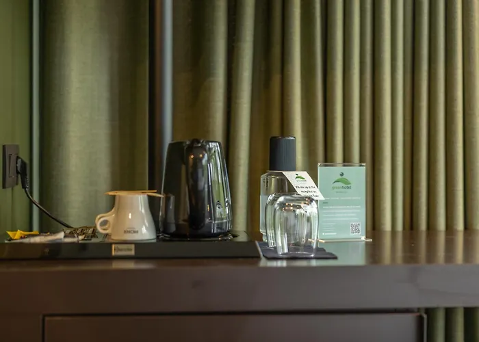 Green Hotel