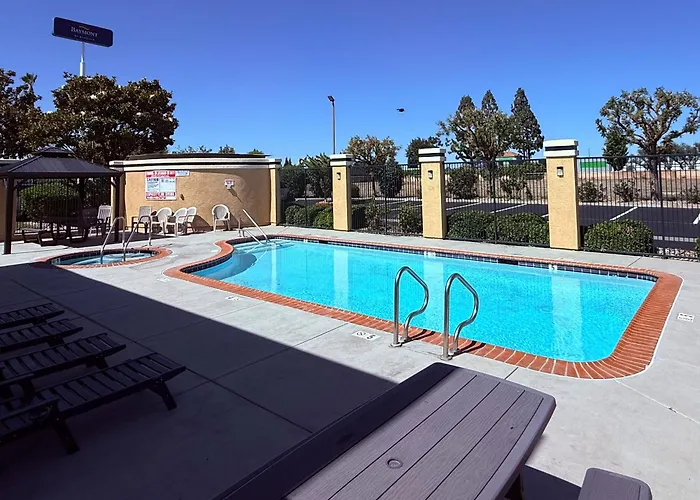 Baymont By Wyndham Manteca