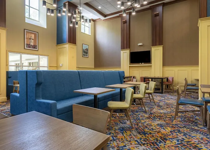 Hampton Inn & Suites Historic District