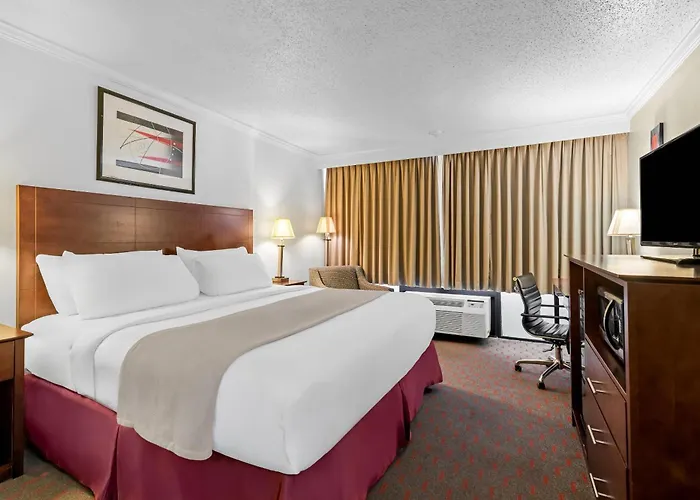 Ramada Hotel & Conference Center By Wyndham Lewiston