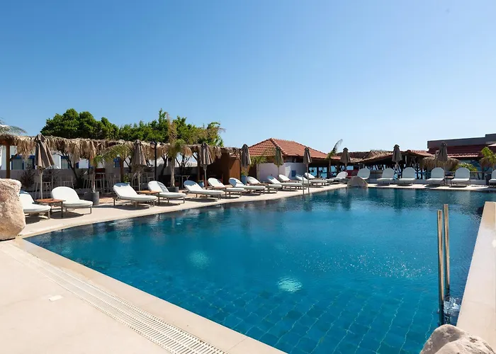Aquarius Beach Hotel