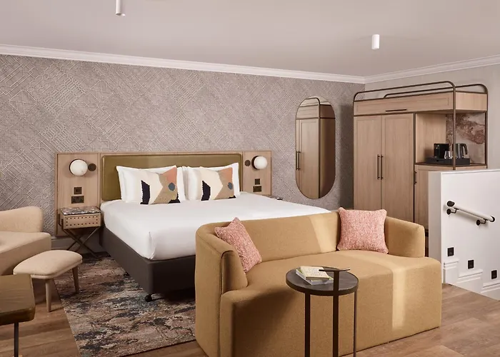 Met Leeds - Newly Refurbished