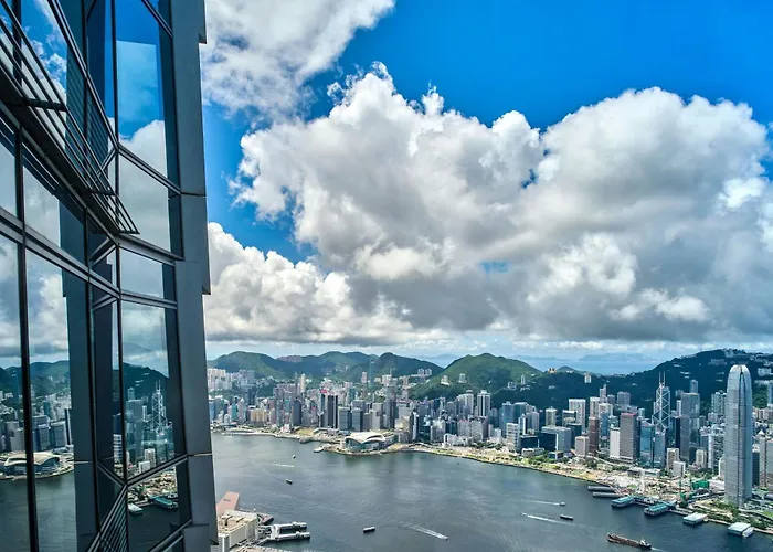 Ritz-Carlton,