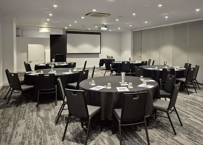 Mercure Canberra