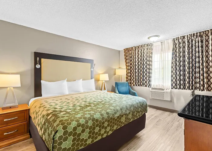 Rodeway Inn & Suites Portland West - Beaverton