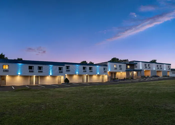 Days Inn By Wyndham Moosic