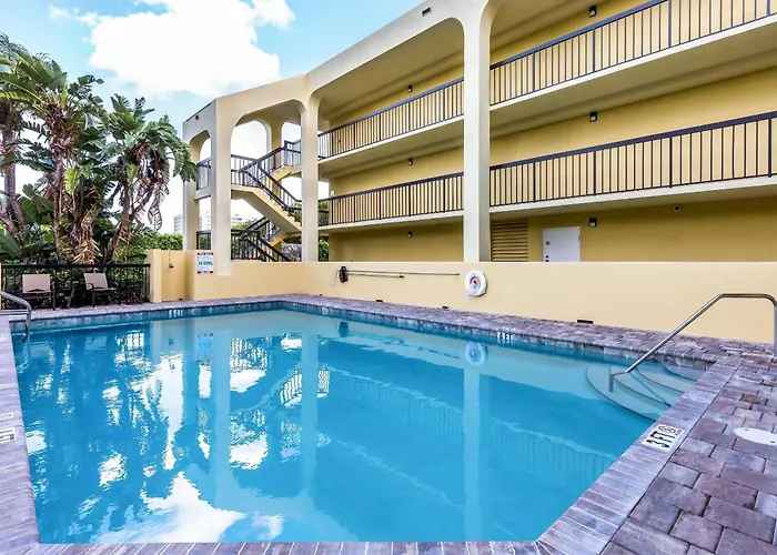 Quality Inn Palm Beach International Airport