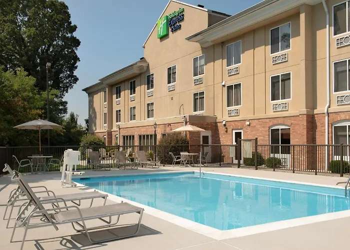 Holiday Inn Express Hotel & Suites High Point South By Ihg