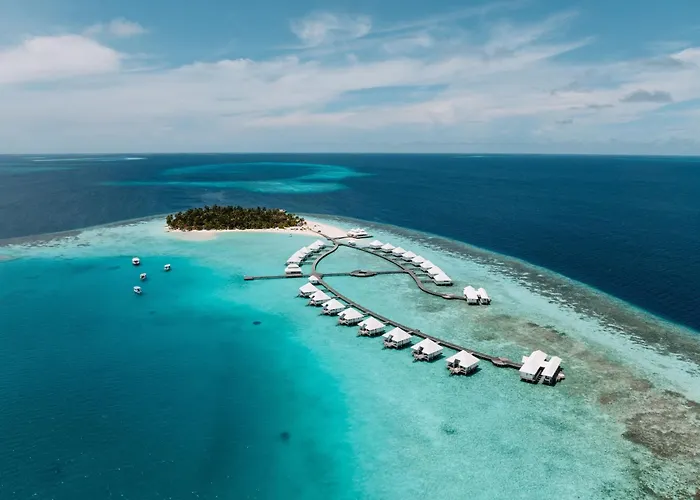 Diamonds Athuruga Maldives Resort & Spa