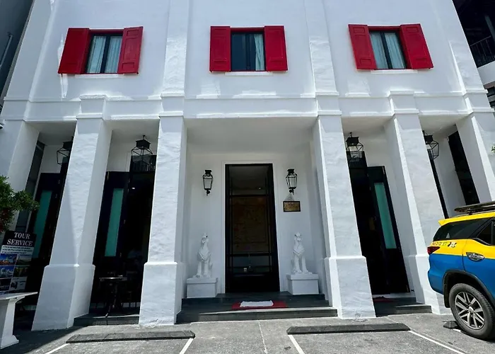 99 The Gallery