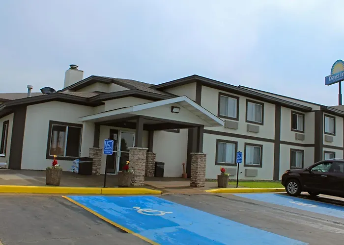 Days Inn By Wyndham West-Eau Claire