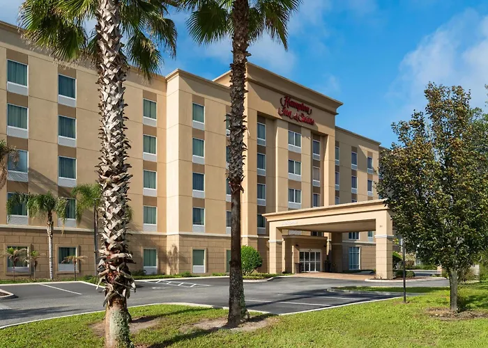 Hampton Inn & Suites - Deland