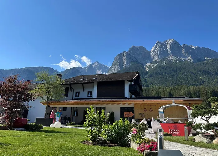 Bayern Resort Hotel - Adults Only - Mit Zugspitzblick - Eibsee-Naehe - Wellnessbereich - Naturpool Im Sommer