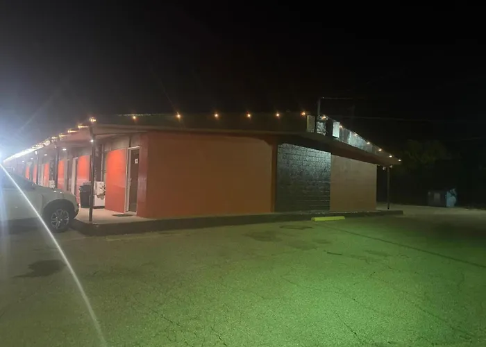 Holiday Host Motel & Rv Park