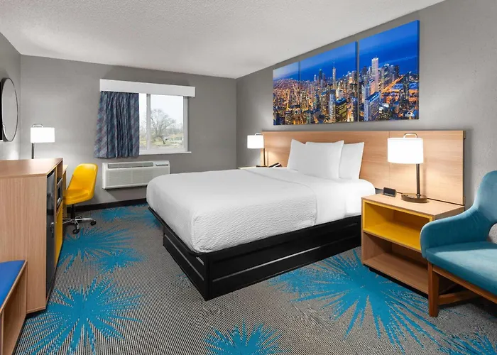 Days Inn By Wyndham Waukegan