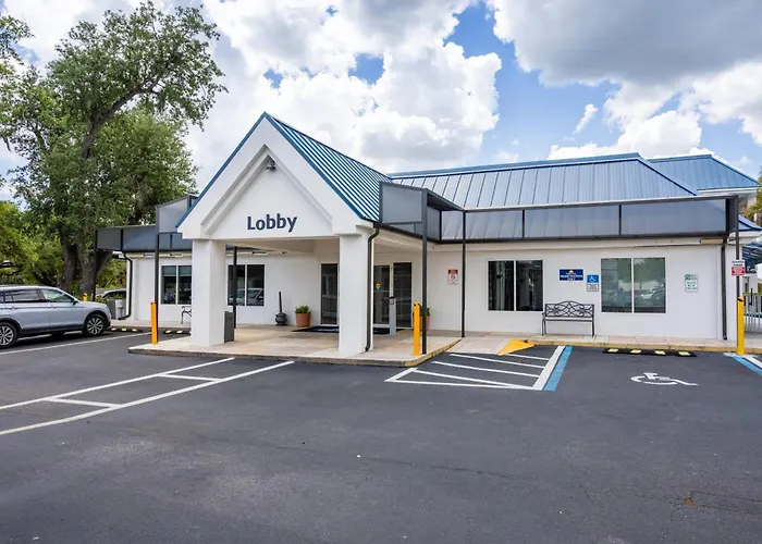 Days Inn By Wyndham Port Charlotte Town Center