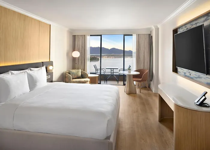 Pinnacle Hotel Harbourfront