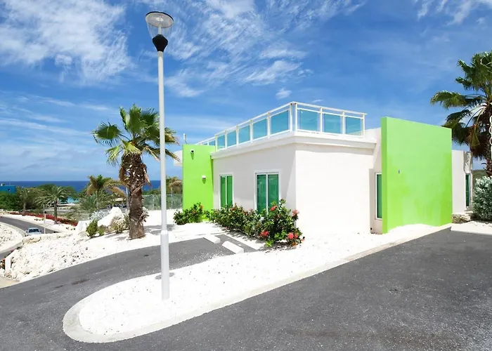 Piscadera Harbour Village
