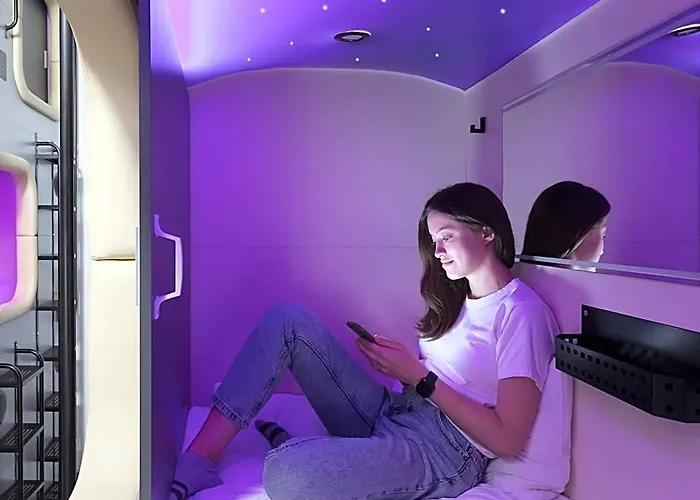 Capsule Hotel Constellation 89