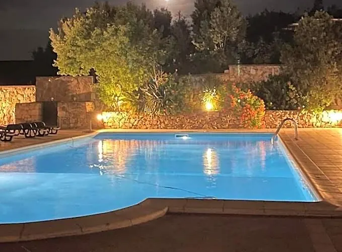 Hotel Villaggio Ristorante Pizzeria Museo Tanit