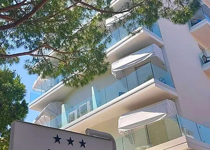 Hotel President