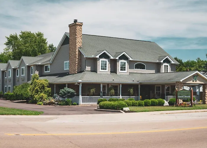 Hearthstone Inn & Suites