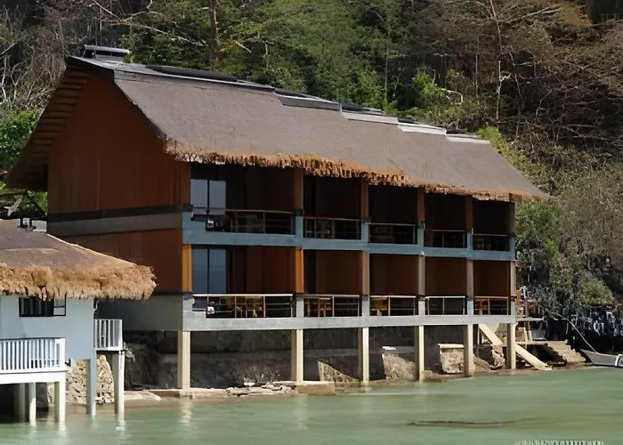 s Miniloc Island