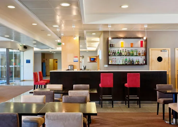 Holiday Inn Express Lisbon-Oeiras, An Ihg Hotel