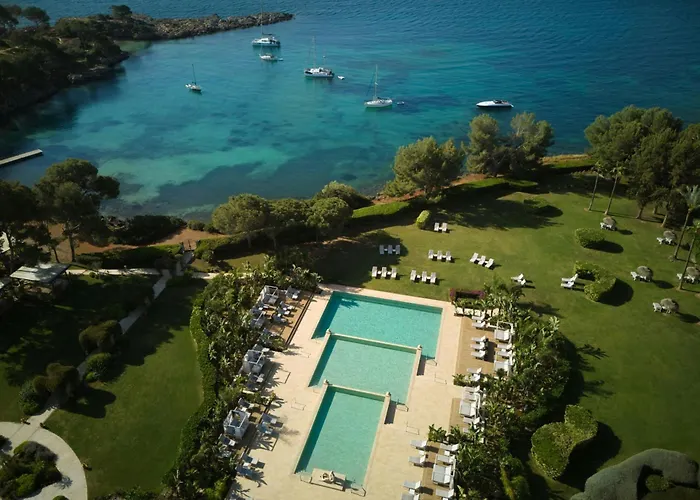 The St. Regis Mardavall Mallorca Resort Palmanova
