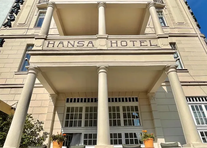 Star-Apart Hansa Hotel