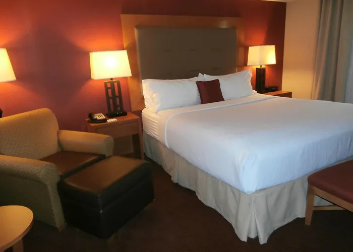 Holiday Inn Airport By Ihg