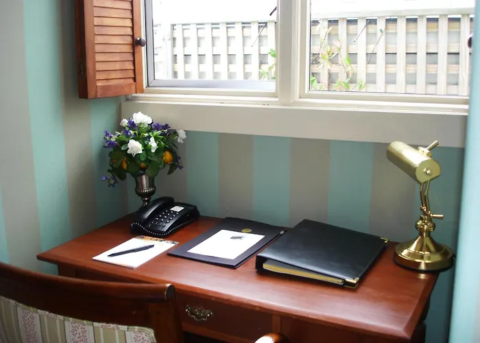 Wellesley Boutique Hotel