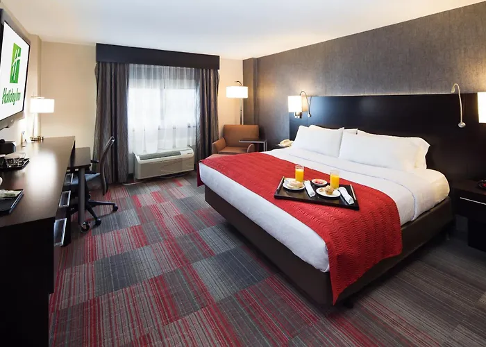 Holiday Inn Milwaukee Riverfront By Ihg