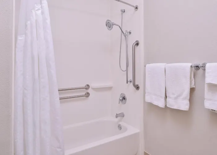 Holiday Inn Express Hotel & Suites Elgin By Ihg