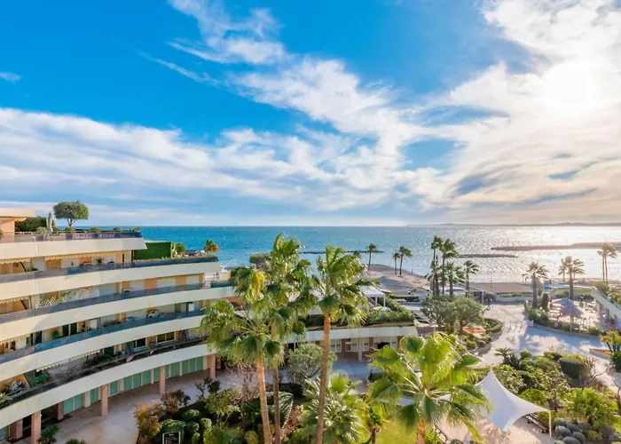 Holiday Inn Nice - Port St Laurent By Ihg